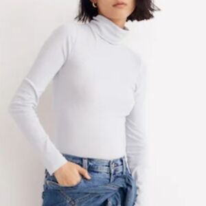Madewell Ribbed Turtleneck Top In Cool Fog
